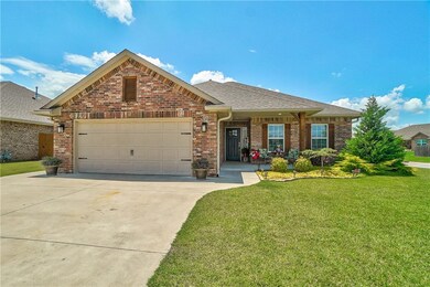 2228 Crooked Oak Dr, Shawnee, OK 74804 - photo 3