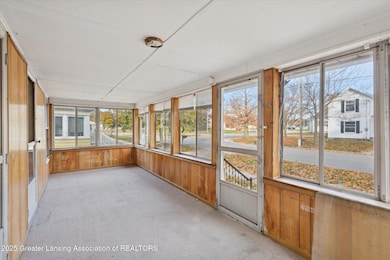 02-329 W Knight St Eaton Rapids, MI 488