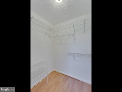 13344 Burkitts Rd, Fairfax, VA 22033 - photo 7