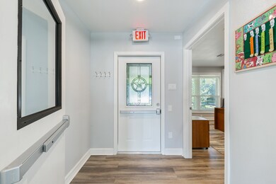 5604 Los Angeles St, Houston, TX 77026 - photo 4