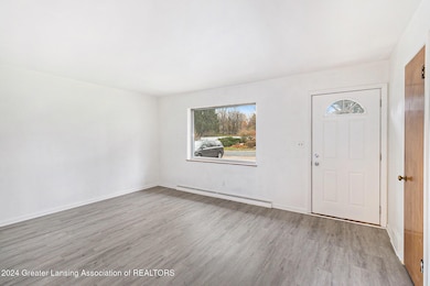 2411 Forest Rd, Lansing, MI 48910 - photo 6