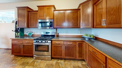 20240826Tower_PostFalls_MP_Living116v000