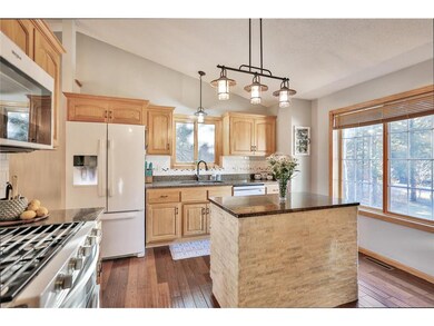 All appliances will stay. They are newer with the 