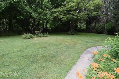 Large level fenced in yard