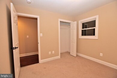 602 Wilburn Ct, Capitol Heights, MD 20743 - photo 2