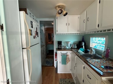 2466 Apple Blossom Ln, Wauchula, FL 33873 - photo 2