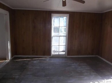 528 W Sharpe St, Statesville, NC 28677 - photo 3