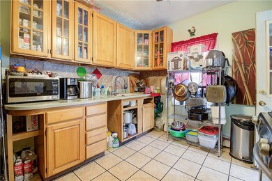 9 Fenner St, Cranston, RI 02910 - photo 4