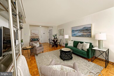 The Potomac Plaza Co-op unit 515, Washington, DC 20037 - photo 7