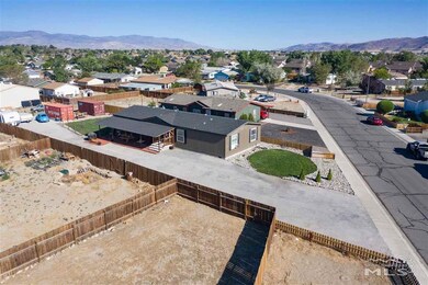 860 Jennys Ln, Fernley, NV 89408 - photo 4