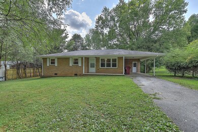 1508 Bell Ridge Rd, Johnson City, TN 37601 - photo 2