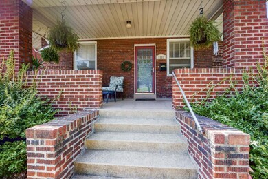 This adorable & affordable cottage is in Clayton School District!