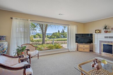 2175 W Hillside Dr, Central Point, OR 97502 - photo 3