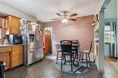 503 W Dale St, Waterloo, IA 50703 - photo 6