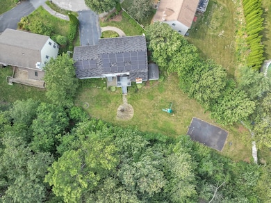 8 Adelaide Cir, Worcester, MA 01606 - photo 6