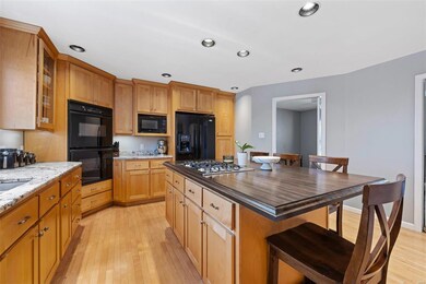 Gorgeous Center Island