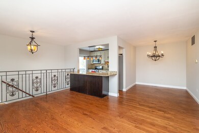 1077 Glouchester Harbor unit 1204, Schaumburg, IL 60193 - photo 6