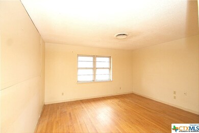 503 Ridge St, Copperas Cove, TX 76522 - photo 2