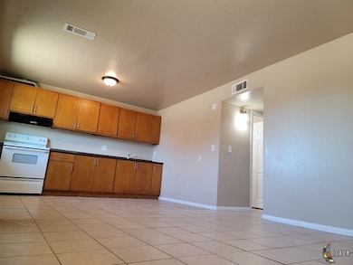 590 El Centro Ave unit 1, El Centro, CA 92243 - photo 4