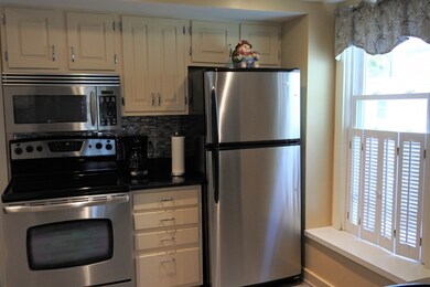 116R Tremont St unit 116, Melrose, MA 02176 - photo 3