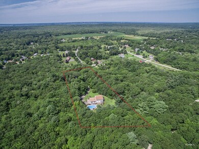 89 Pools Lane Tiverton, RI