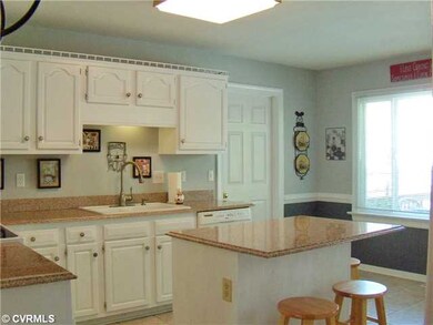 Kitchen - Ceramic floor, granite counters, sunny b