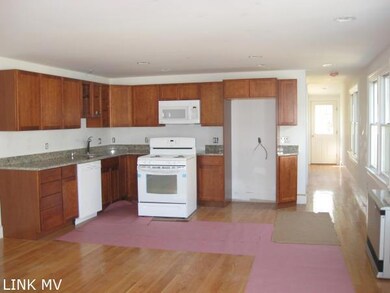 39 Lagoon Pond Rd, Vineyard Haven, MA 02568 - photo 4