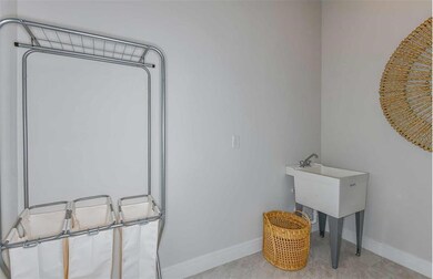Laundry Room *Model Home Design – Pictures are for illustration purposes only. Elevations, colors and options may vary. Furniture is for model home only.