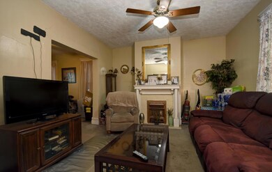 Living Room (2)