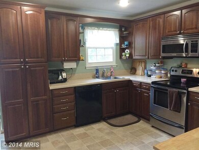 13929 Baton Rouge Ct, Centreville, VA 20121 - photo 3