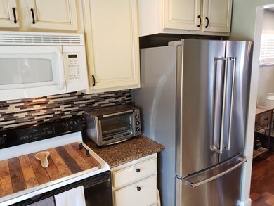 111 Coburn Ave unit U85D, Nashua, NH 03063 - photo 5