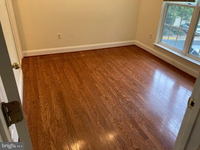 11315 Westbrook Mill Ln unit 202, Fairfax, VA 22030 - photo 5