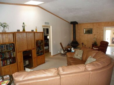 GREAT ROOM WITH FIREPLACE