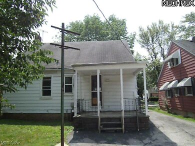 17601 Mapleboro Ave, Maple Heights, OH 44137 - photo 2