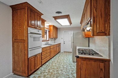 209 Ross Ave, Denison, TX 75020 - photo 2