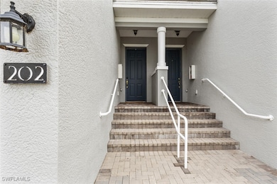 16521 Goldenrod Ln unit 202, Alva, FL 33920 - photo 3