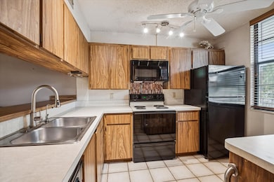 1502 Whitehall Dr unit 201, Davie, FL 33324 - photo 5