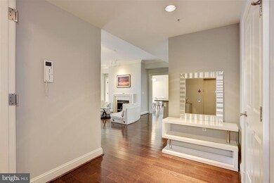 The Ritz-Carlton Residences, Baltimore, MD 21230 - photo 6