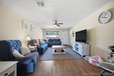 510 W Jefferson Ave, Checotah, OK 74426 - photo 4