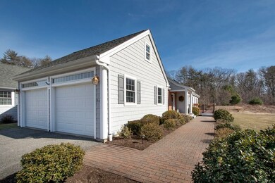 74 Hemlock Cir, Hanover, MA 02339 - photo 3