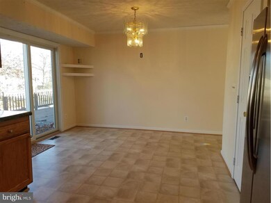 347 Montgomery Cir, Stephens City, VA 22655 - photo 6