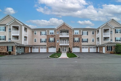 433 Brookside Ct unit 433, Newtown, CT 06470 - photo 3