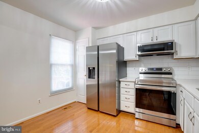 6309 Littlefield Ct, Centreville, VA 20121 - photo 5