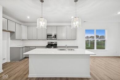 10714 Mangrove Dr, Indianapolis, IN 46239 - photo 3