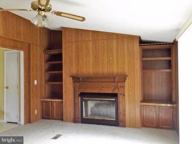 345 Cedar Ln, Colonial Beach, VA 22443 - photo 5