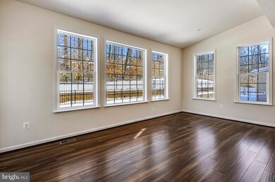 3608 Chancelsors Dr, Upper Marlboro, MD 20772 - photo 7