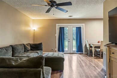 532 W 148th Place S, Glenpool, OK 74033 - photo 5