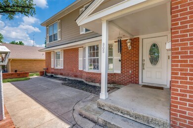 805 S Rusk St, Gainesville, TX 76240 - photo 2