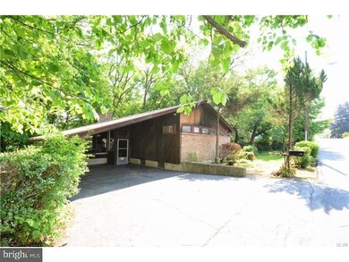 227 Delaware Ln, Whitehall, PA 18052 - photo 3