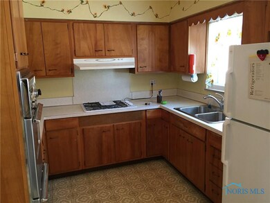 4314 290th St, Toledo, OH 43611 - photo 3